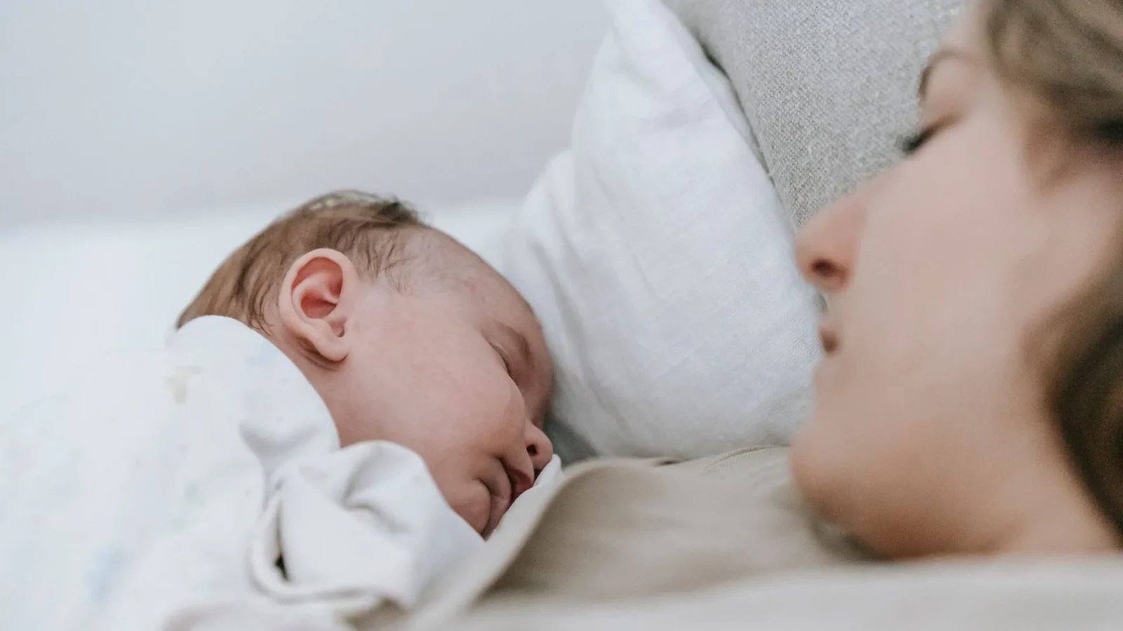 Depresja poporodowa: objawy, diagnoza i leczenie