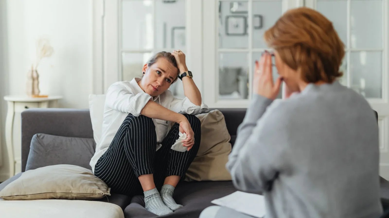 Psychoterapia NFZ czy prywatnie? Jak wybrać i sprawdzić termin