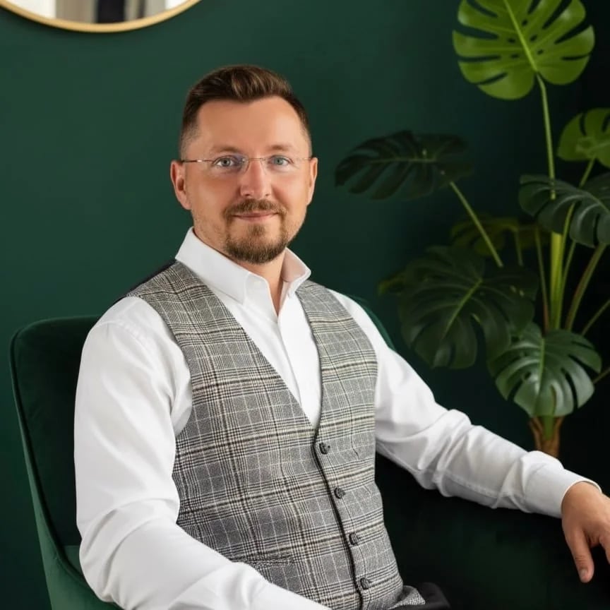 mgr Grzegorz Firek